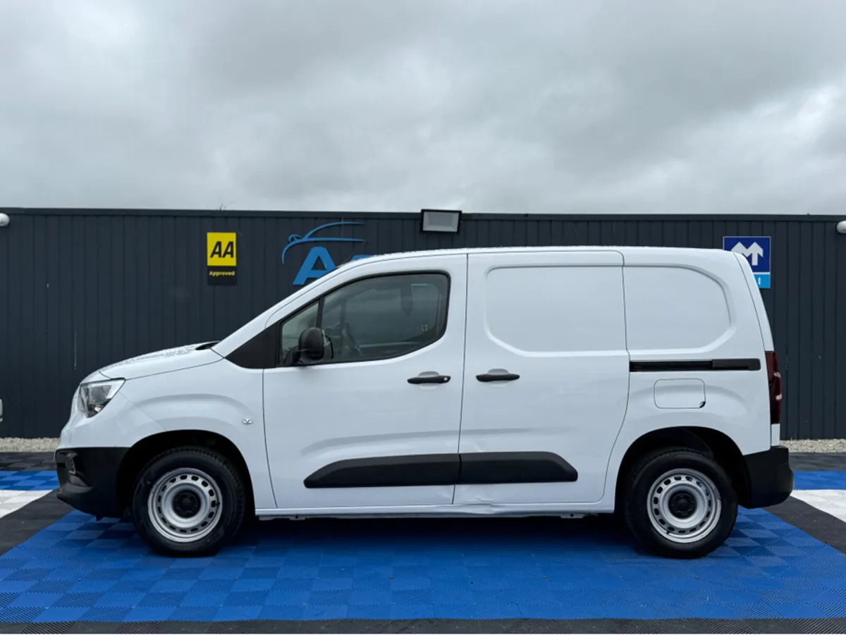 Opel Combo 3 SEATER - 1.5 DIESEL - MANUAL - 12M WA - Image 4