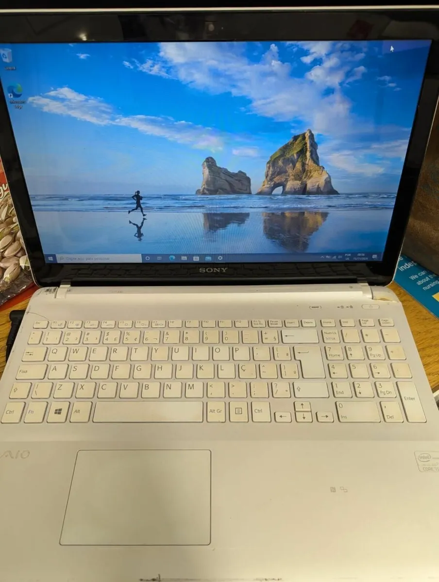 Sony Vaio 15.6" Laptop I5 4gb Ram 300gb Hd Win 10 - Image 1