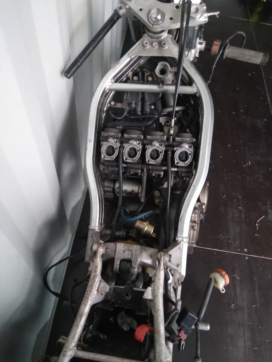 Honda CBR 250R MC19 PROJECT - Image 3