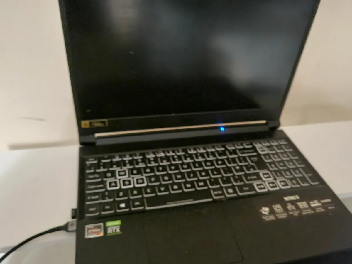 Gaming laptop - Image 1