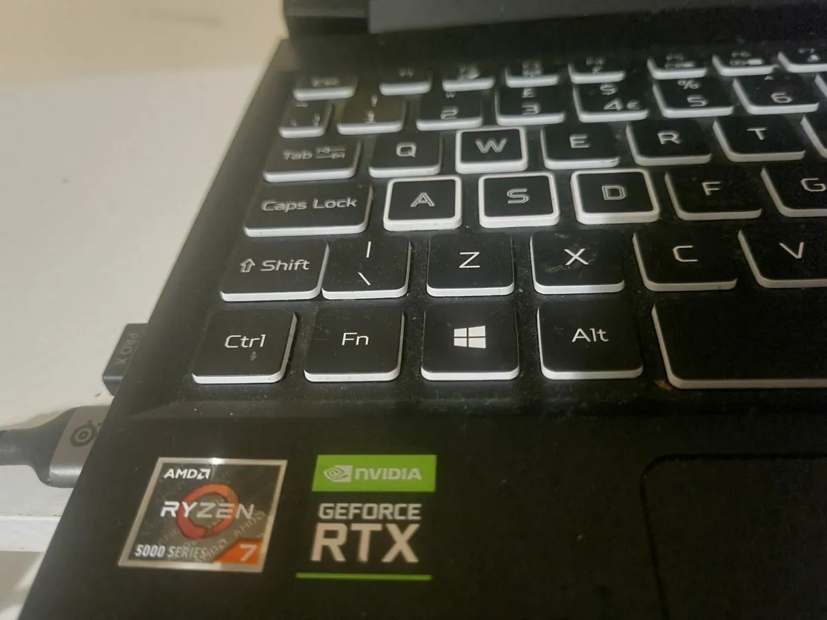 Gaming laptop - Image 2