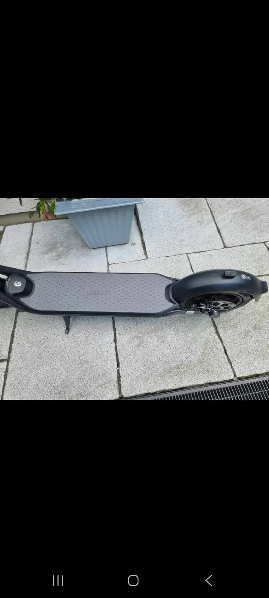 Ninebot F20 Electric scooter - Image 2