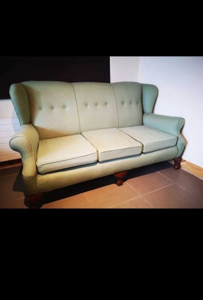 Couch/Sofa - Image 1