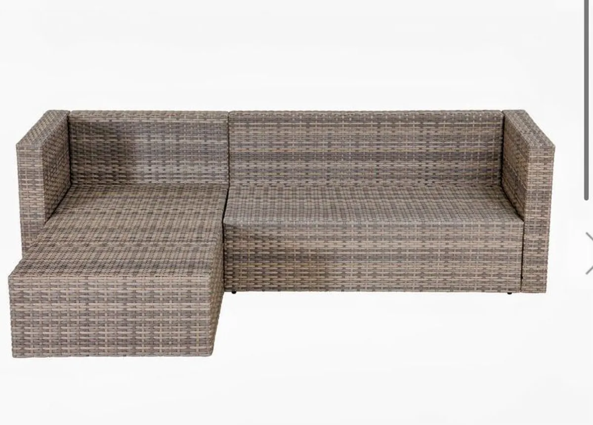 Absolute Bargain Alexandra  Rattan 3 seater sofas - Image 2