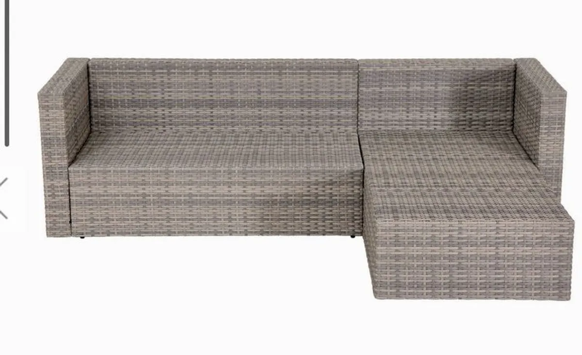 Absolute Bargain Alexandra  Rattan 3 seater sofas - Image 4