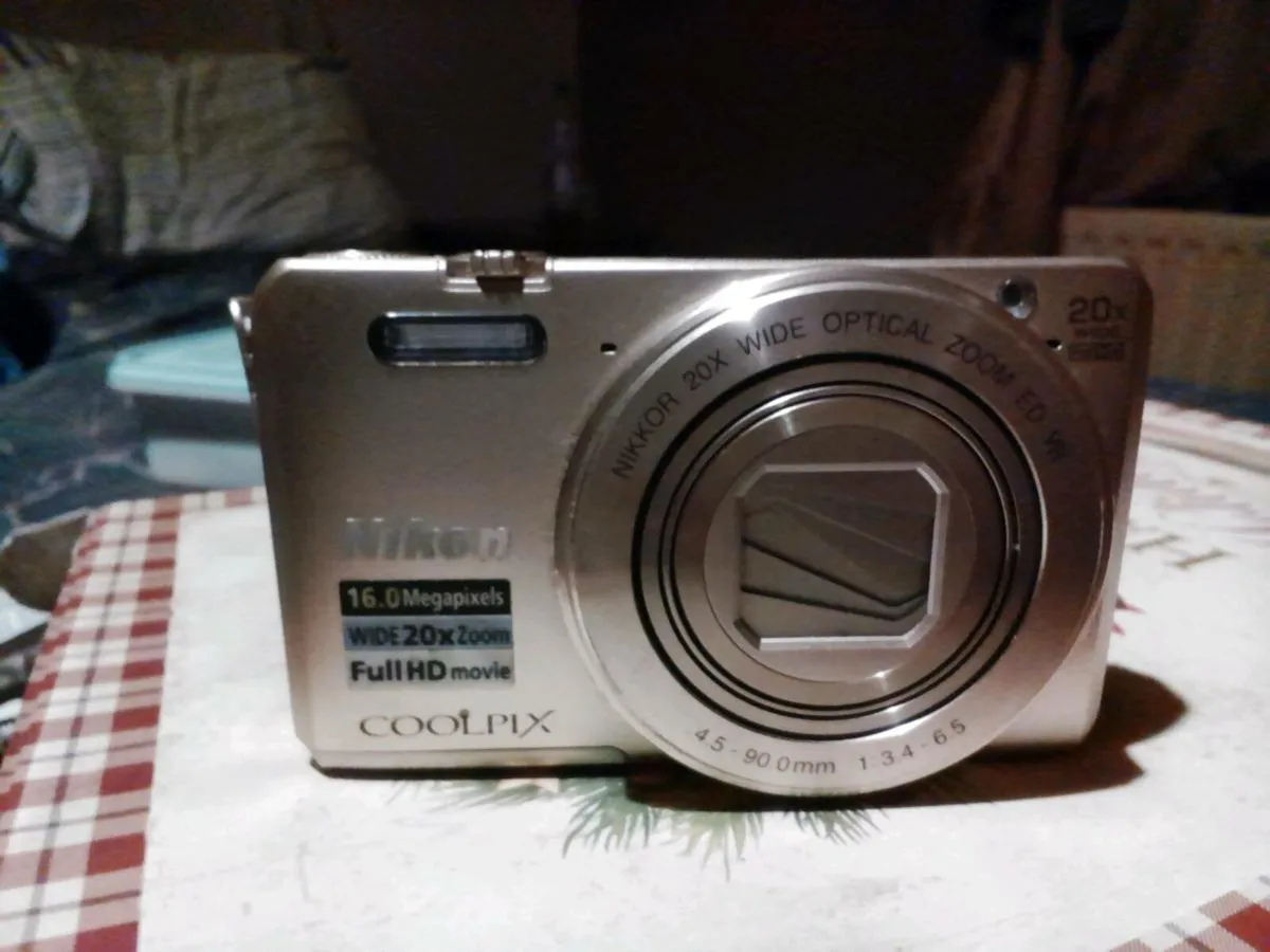Nikon Coolpix S7000 - Image 2