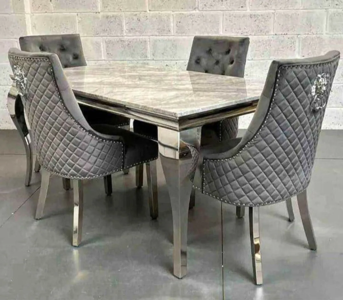 4 & 6 Seater Dining Sets in Stock
Dining tables w - Image 3