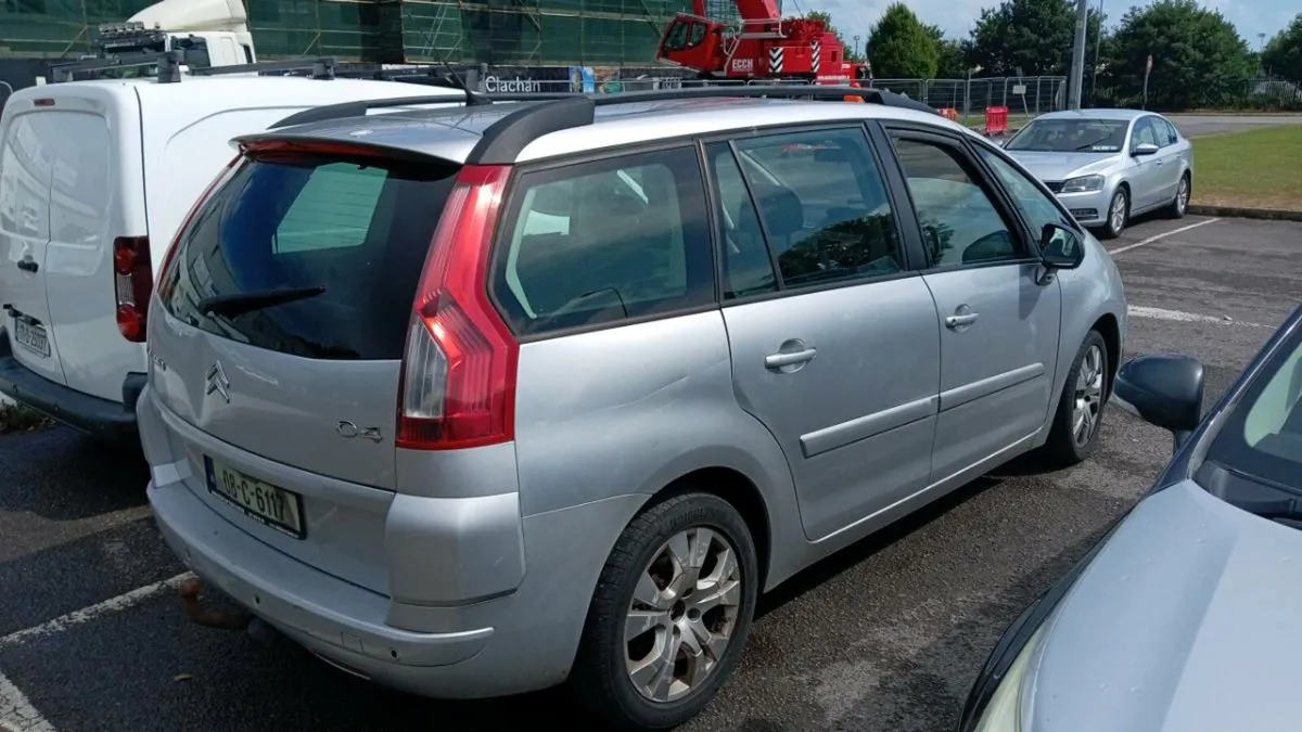 Car - Image 3