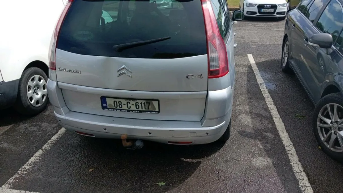 Car - Image 4