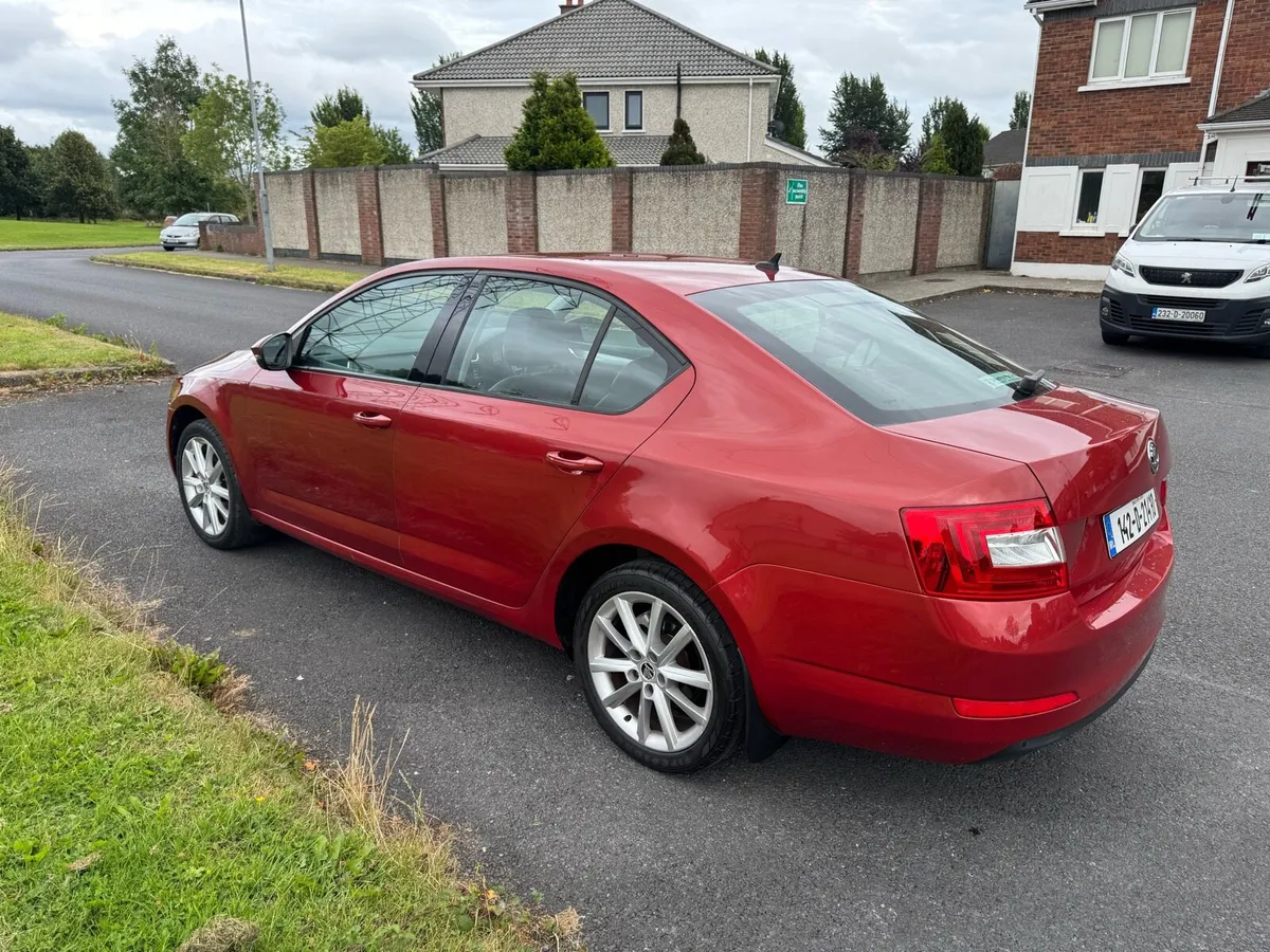Skoda Octavia 1.4 Automatic - Image 4