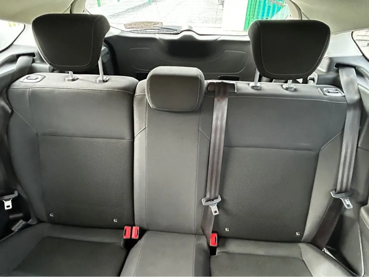 Ford Focus Style 1.5 TD 95ps 6speed 4 5DR 4DR - Image 2