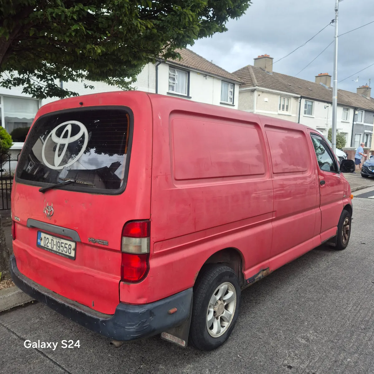 Toyota HiAce 2002 doed and taxed - Image 2
