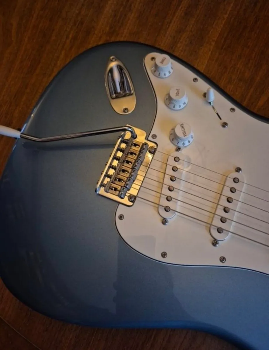 Left Handed Fender Player Strat - Tidepool Blue - Image 2