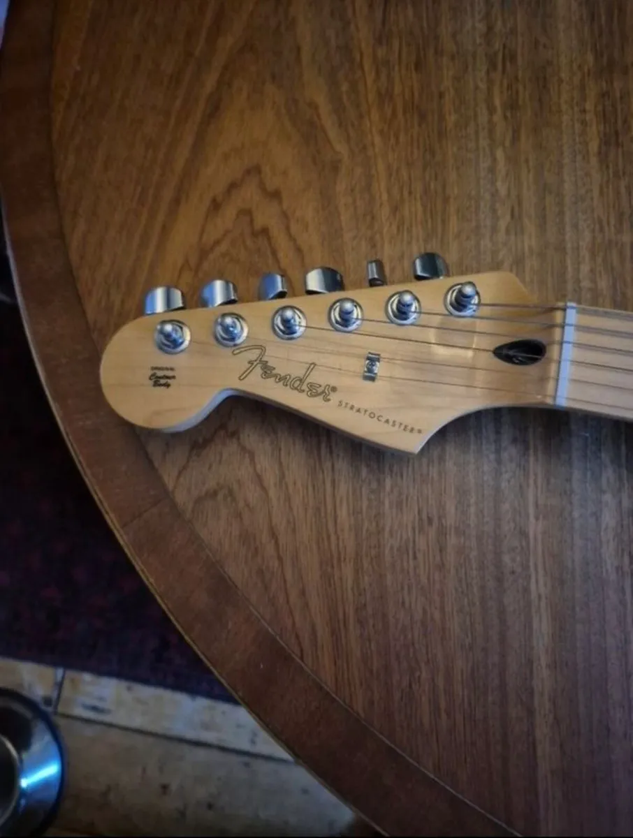 Left Handed Fender Player Strat - Tidepool Blue - Image 3