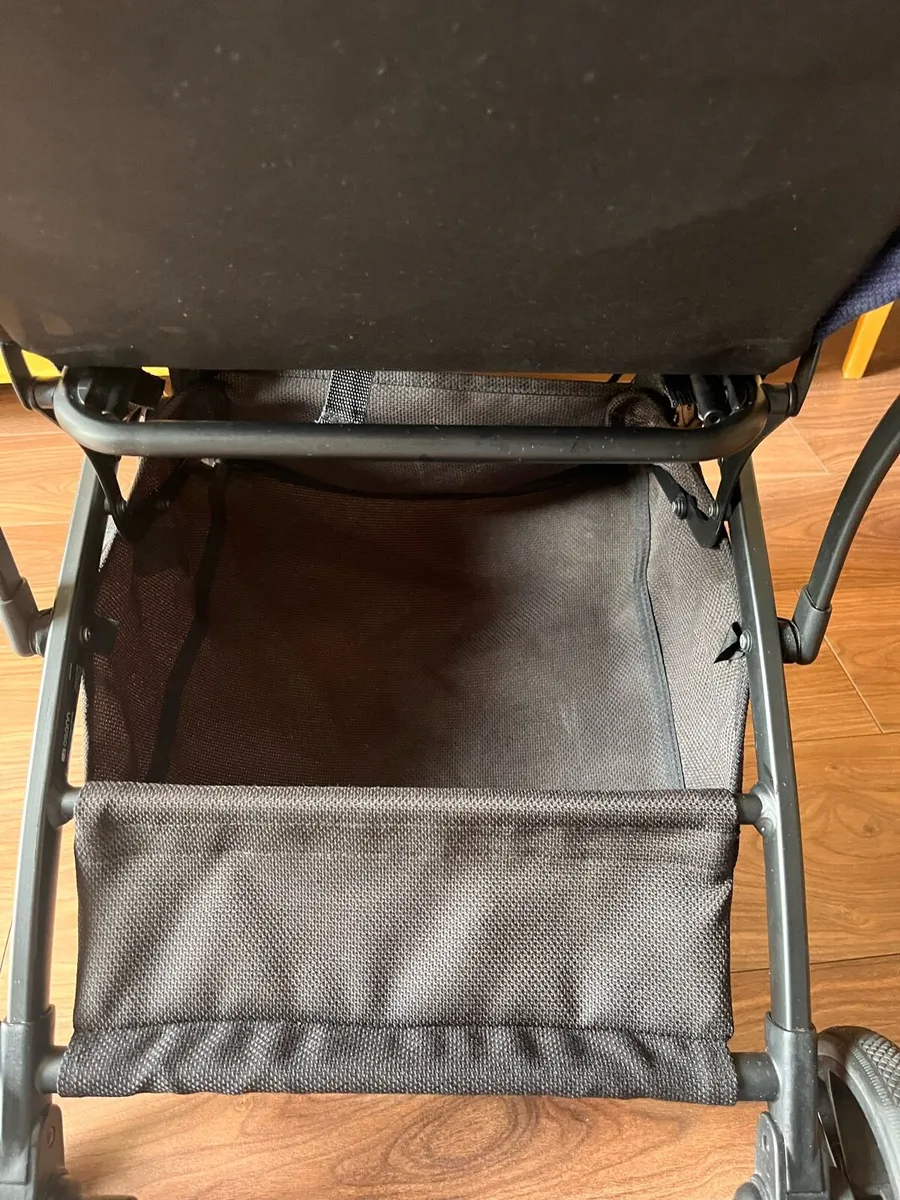 Stroller - Image 3