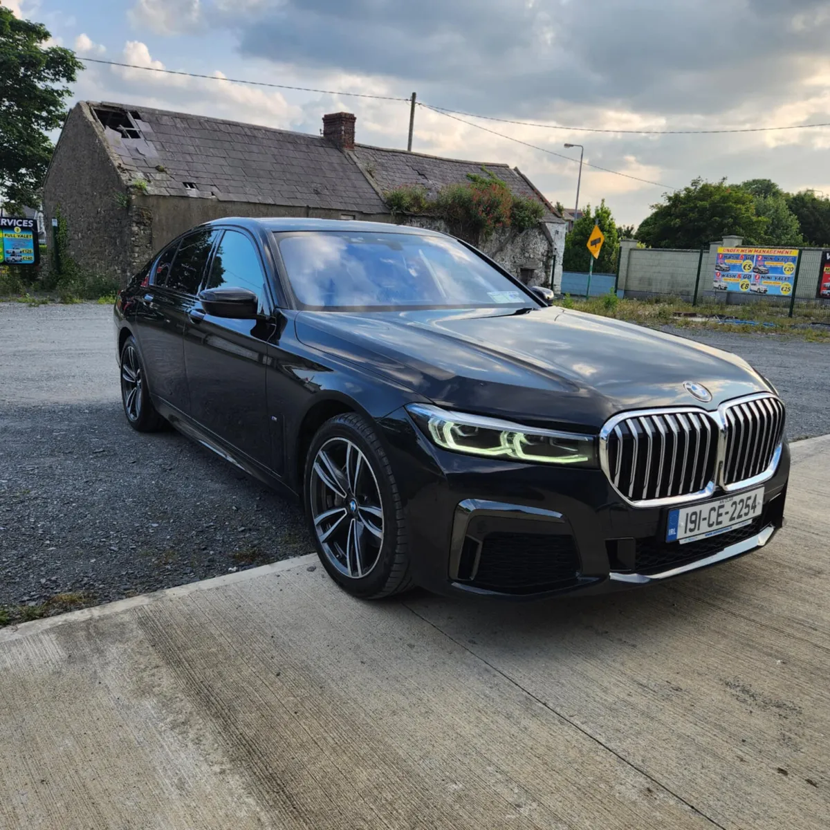 BMW 7-Series 2019 - Image 1