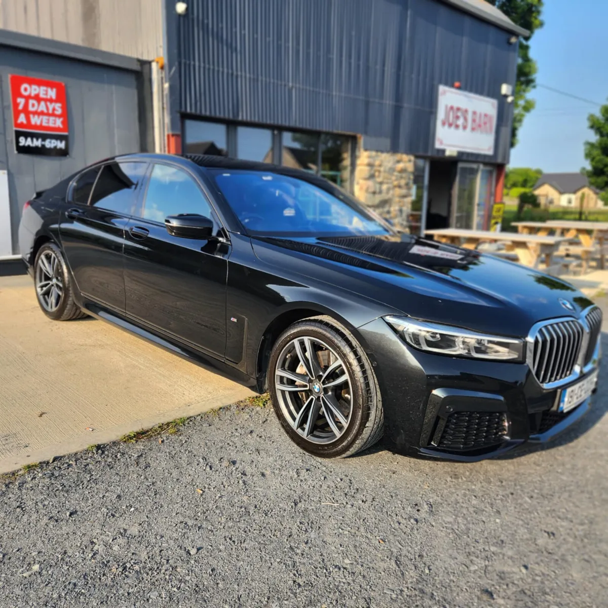 BMW 7-Series 2019 - Image 2