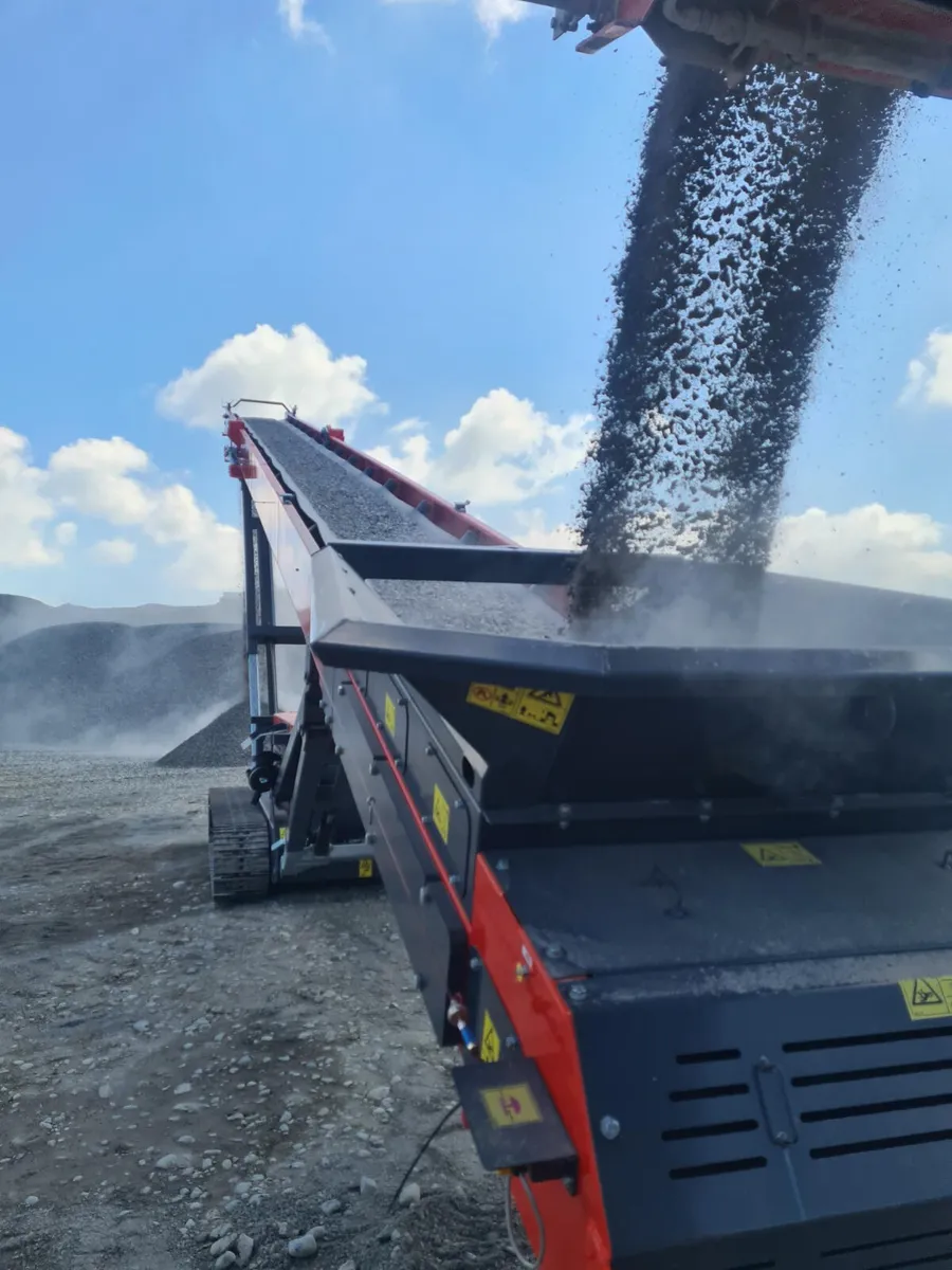 65' TRACKED STACKER CONVEYOR FOR SALE / HIRE - Image 4