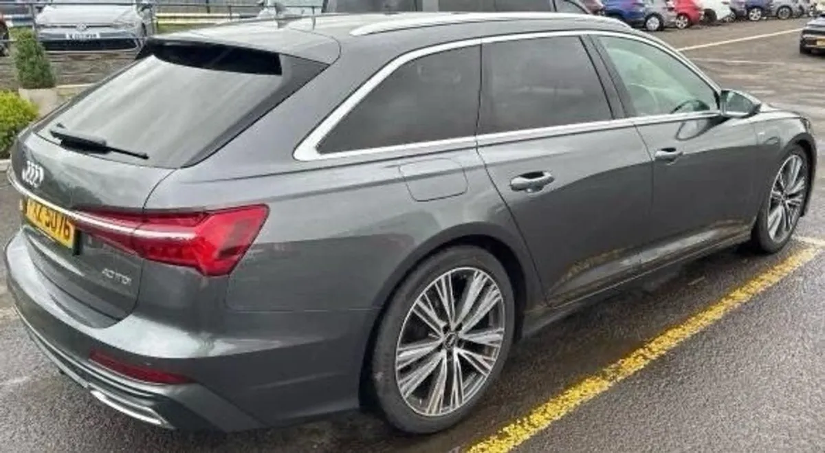 Audi A6 2.0 TDI 40 S Line Estate 5dr Diesel S Tro - Image 4
