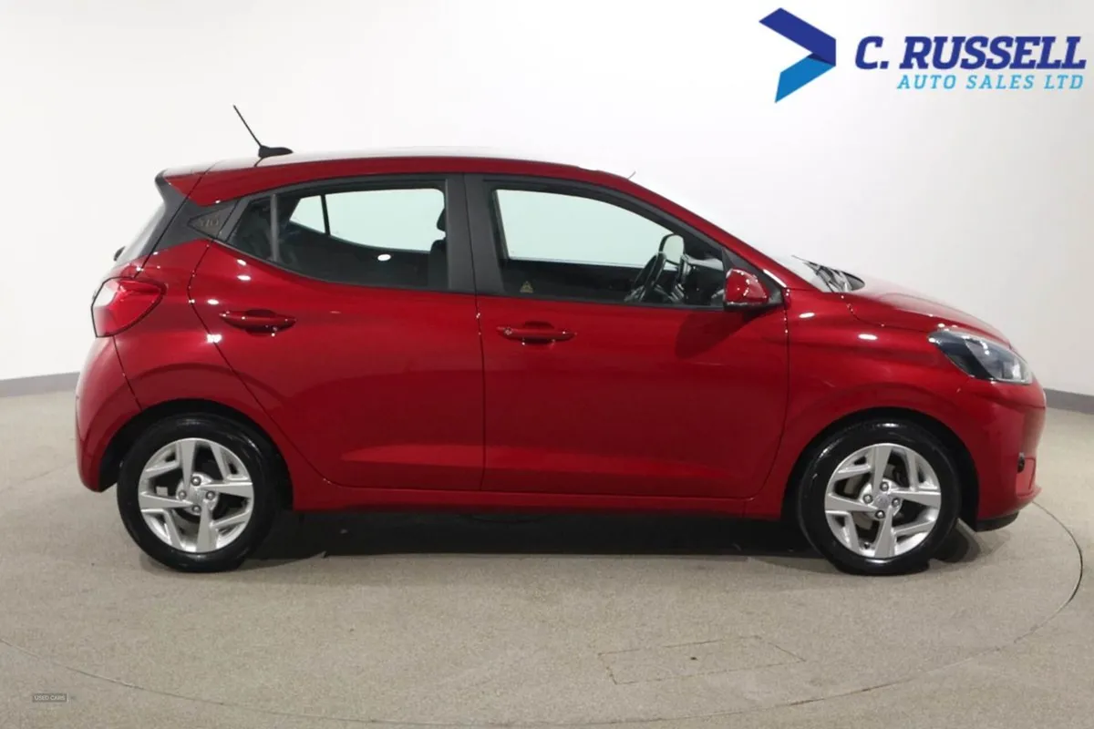Hyundai i10 Hatchback - Image 4