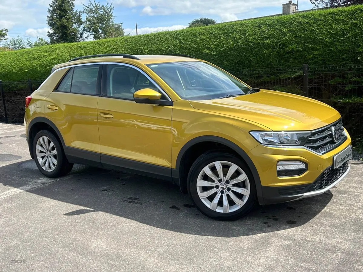 Volkswagen T-Roc Hatchback - Image 2