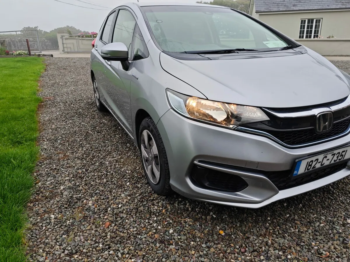 HONDA FIT AUTO HYBRID - Image 2