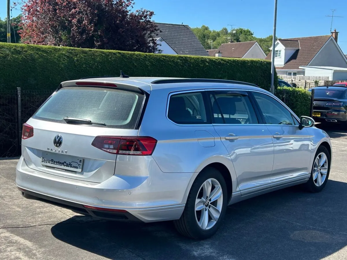 Volkswagen Passat Diesel Estate - Image 4