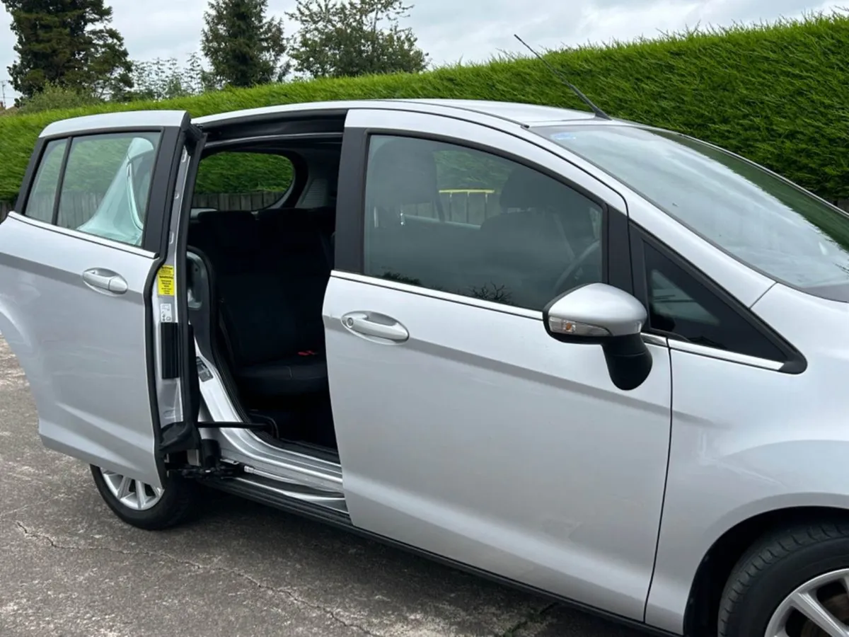 Ford B-Max Hatchback - Image 3