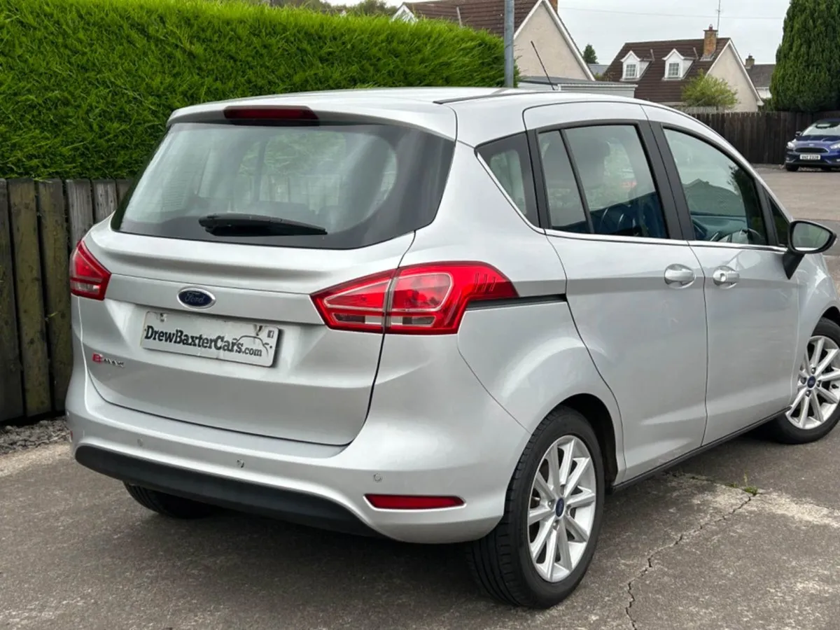 Ford B-Max Hatchback - Image 4