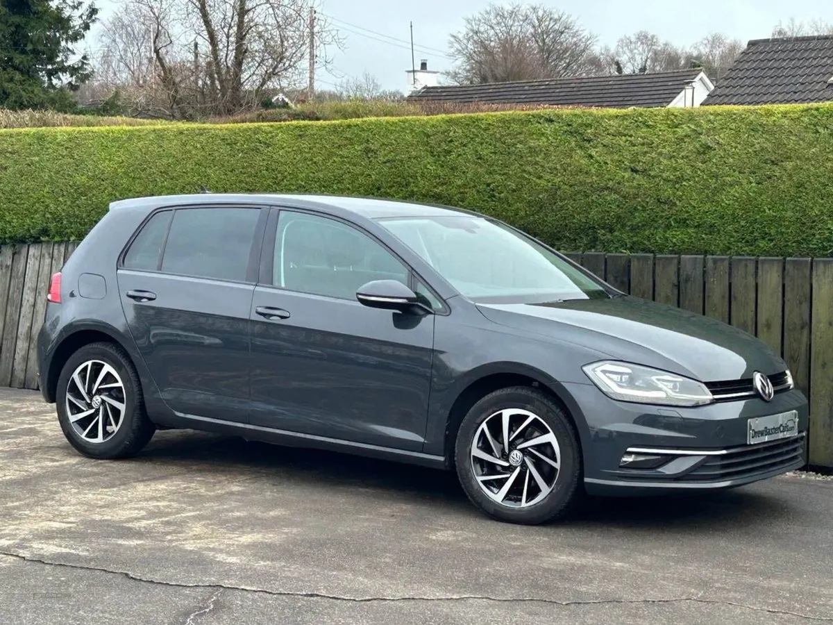 Volkswagen Golf Diesel Hatchback - Image 2