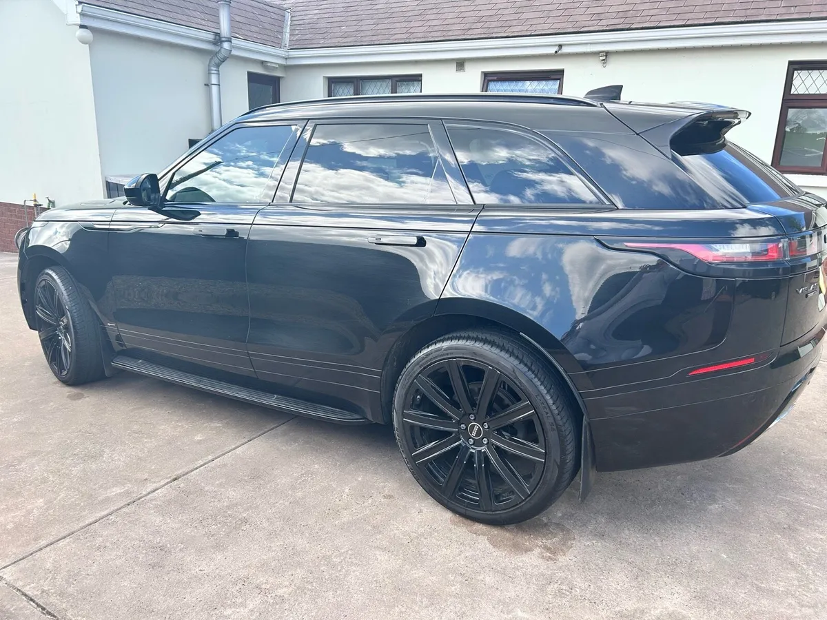 Range Rover Land Rover Velar R-Dynamic 3 litre - Image 2