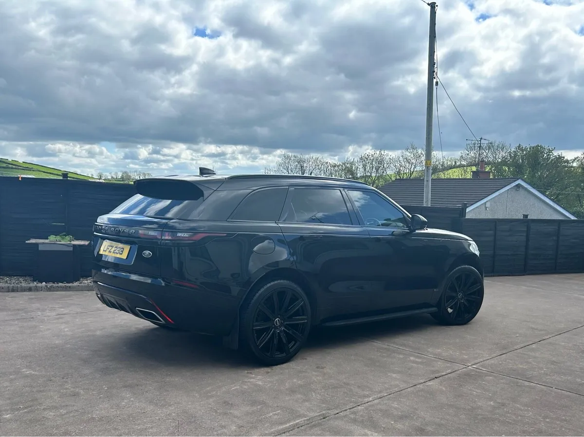 Range Rover Land Rover Velar R-Dynamic 3 litre - Image 4