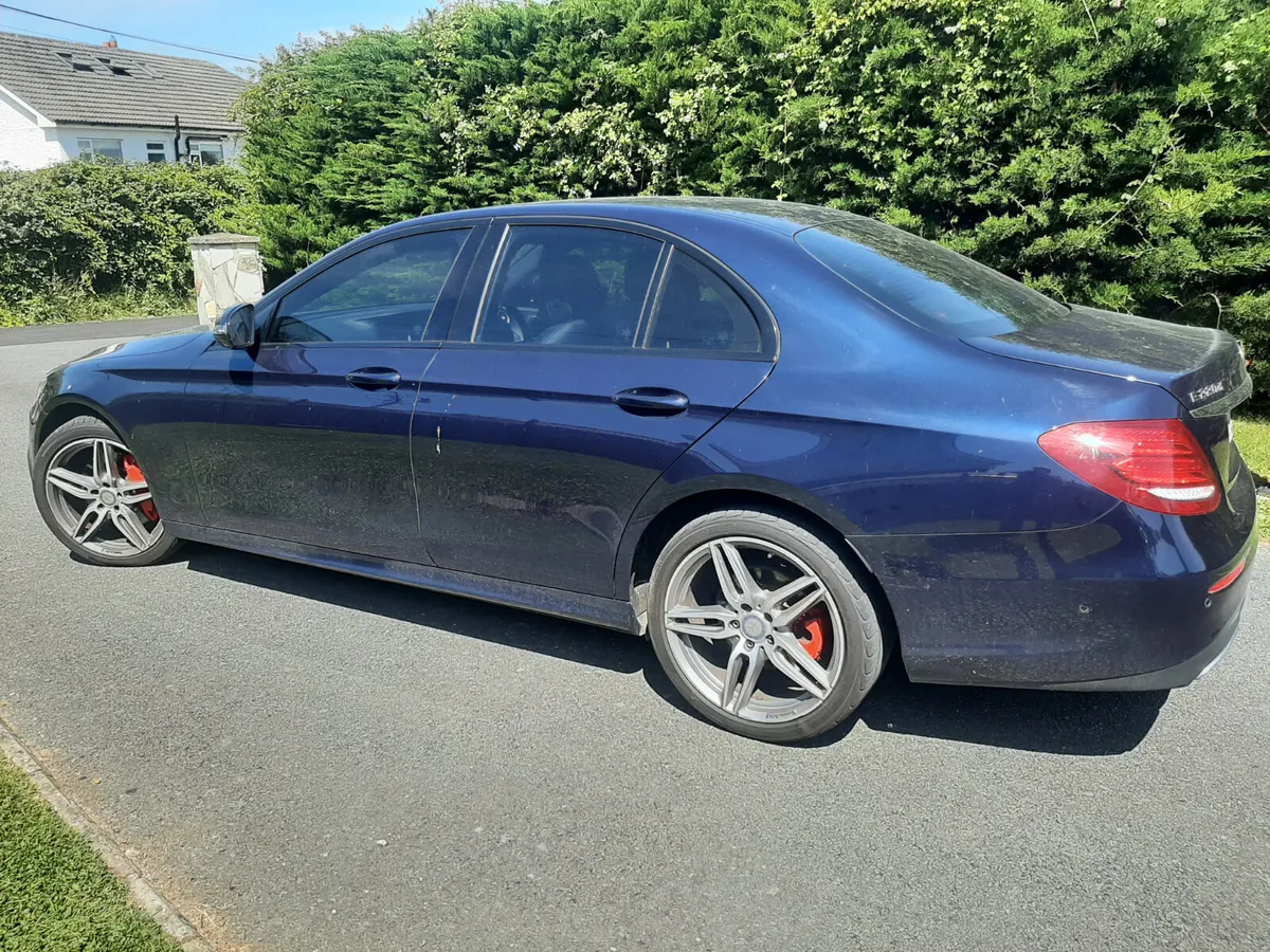 MERCEDES E CLASS 220 CDI AMG= LINE 2017 - Image 4