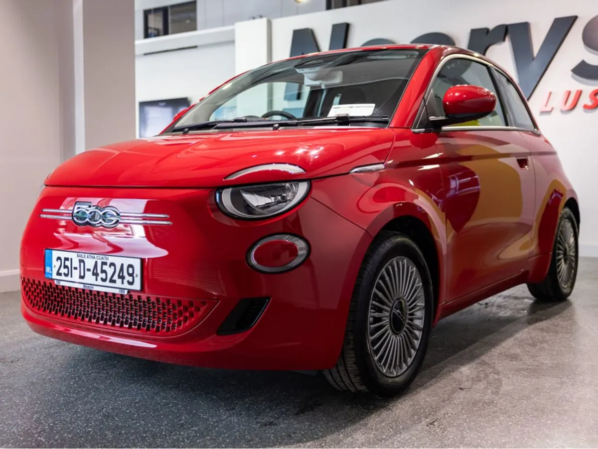 Fiat 500e Icon 42kwh 3DR Auto - Image 3