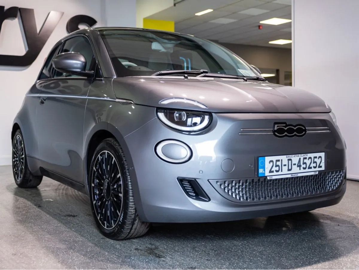 Fiat 500e LA Prima 42kwh 3DR Auto - Image 1