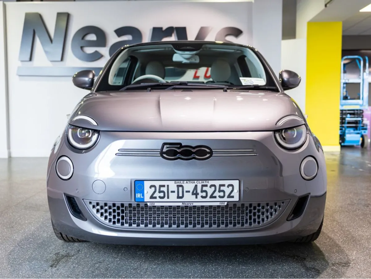 Fiat 500e LA Prima 42kwh 3DR Auto - Image 2