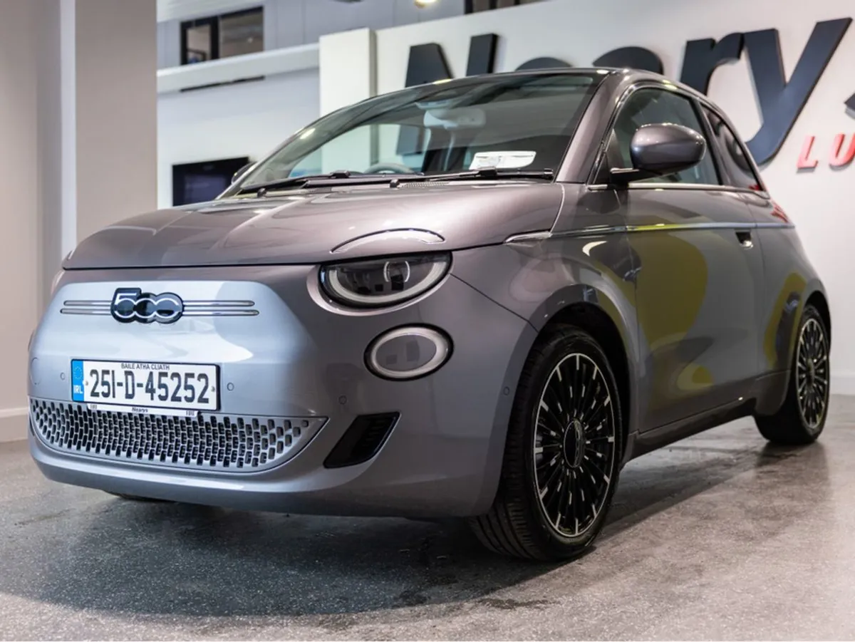 Fiat 500e LA Prima 42kwh 3DR Auto - Image 3
