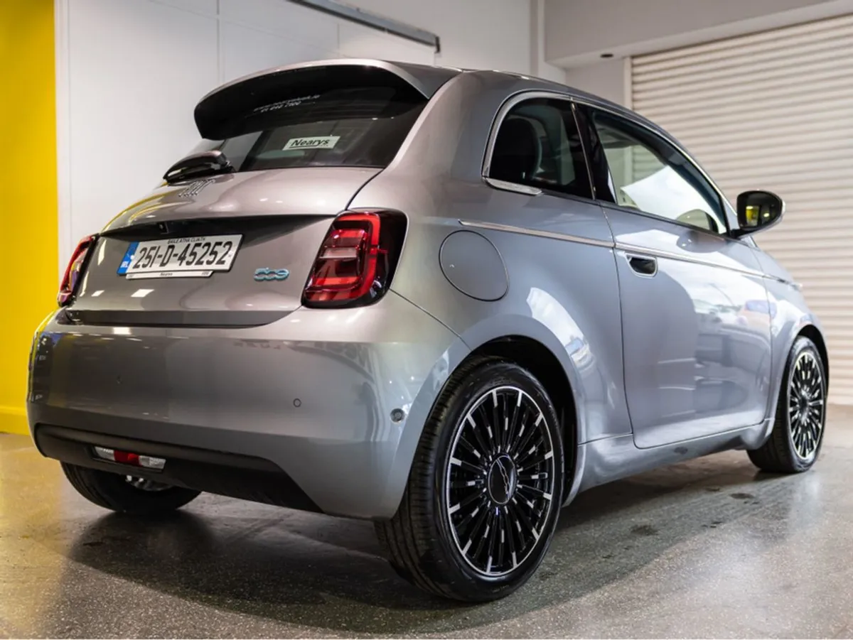 Fiat 500e LA Prima 42kwh 3DR Auto - Image 4