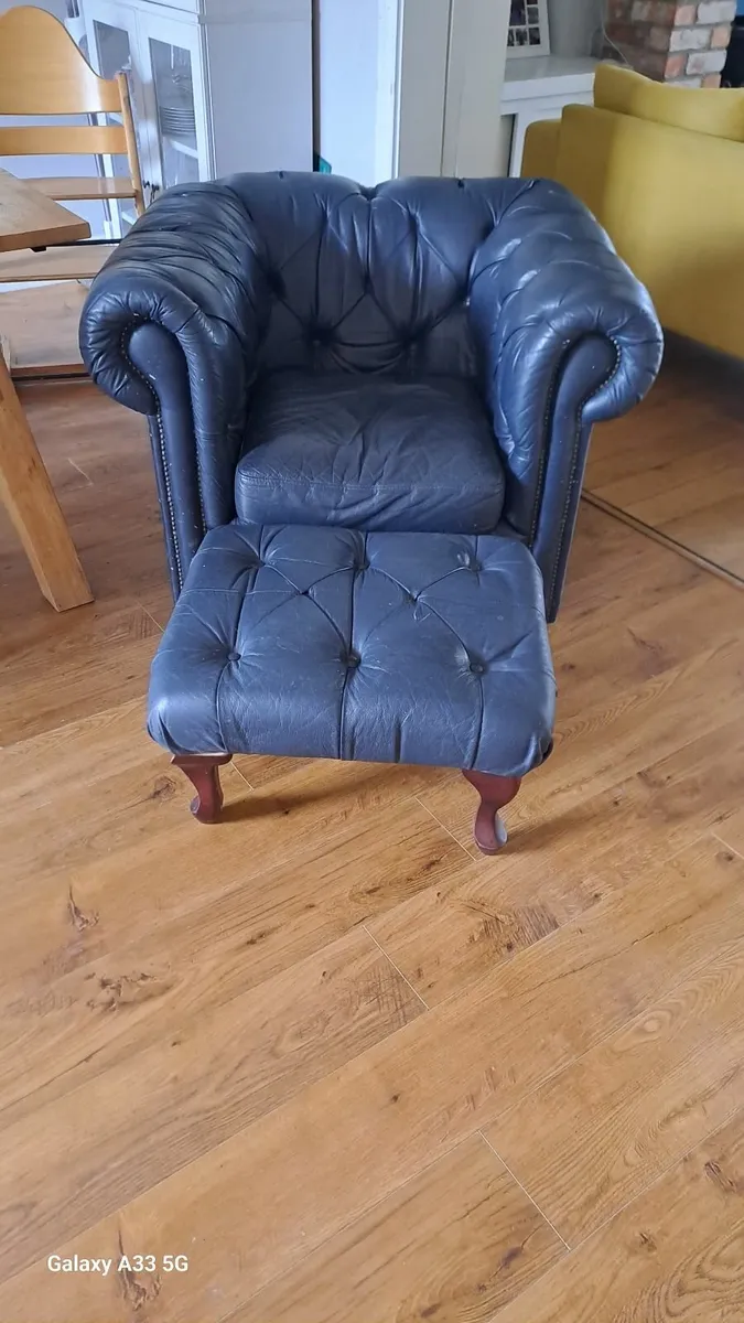 Armchairs - Image 1