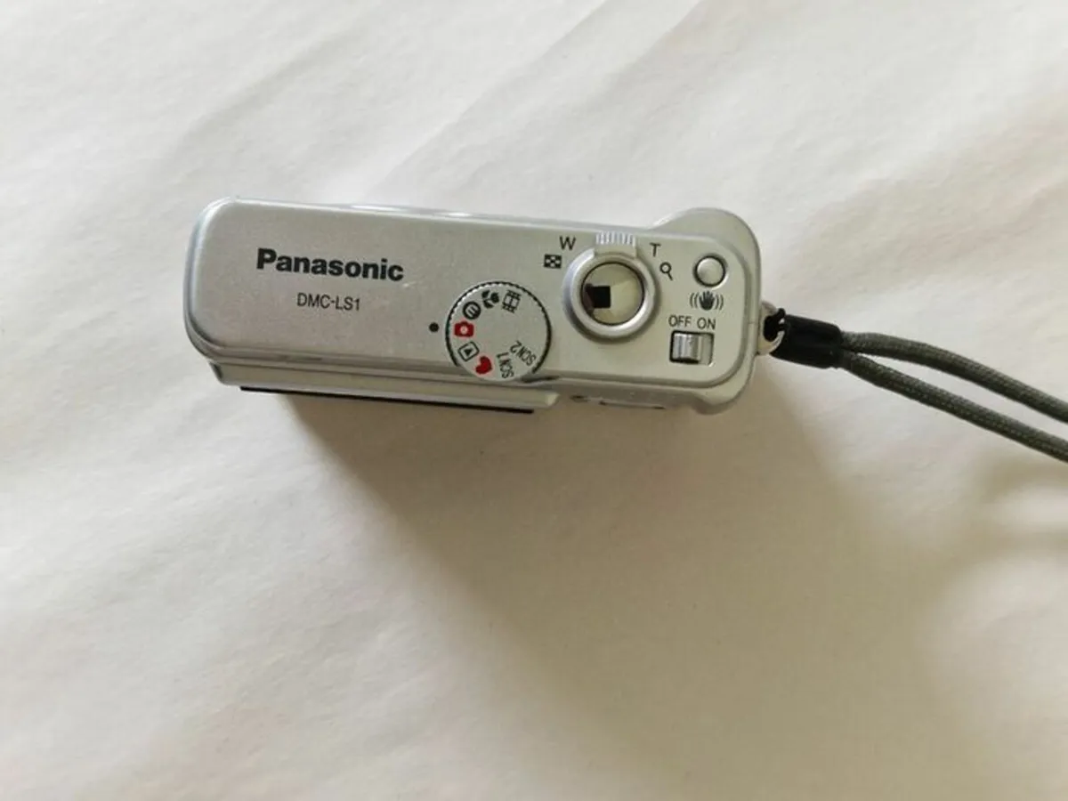 Panasonic Lumix DMC-LS1 Digital Camera - Image 4
