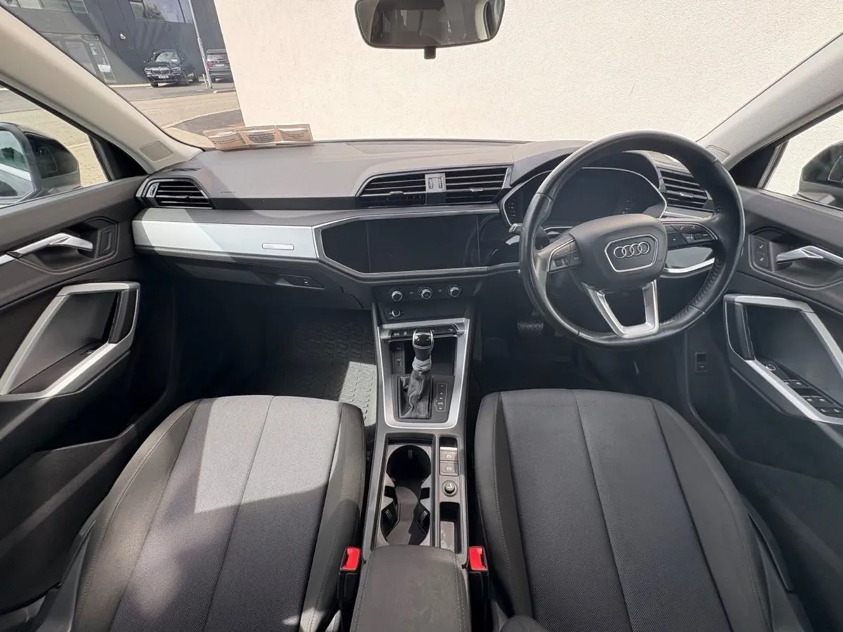 Audi Q3 35 TDI 150HP S Tronic SE - Image 3
