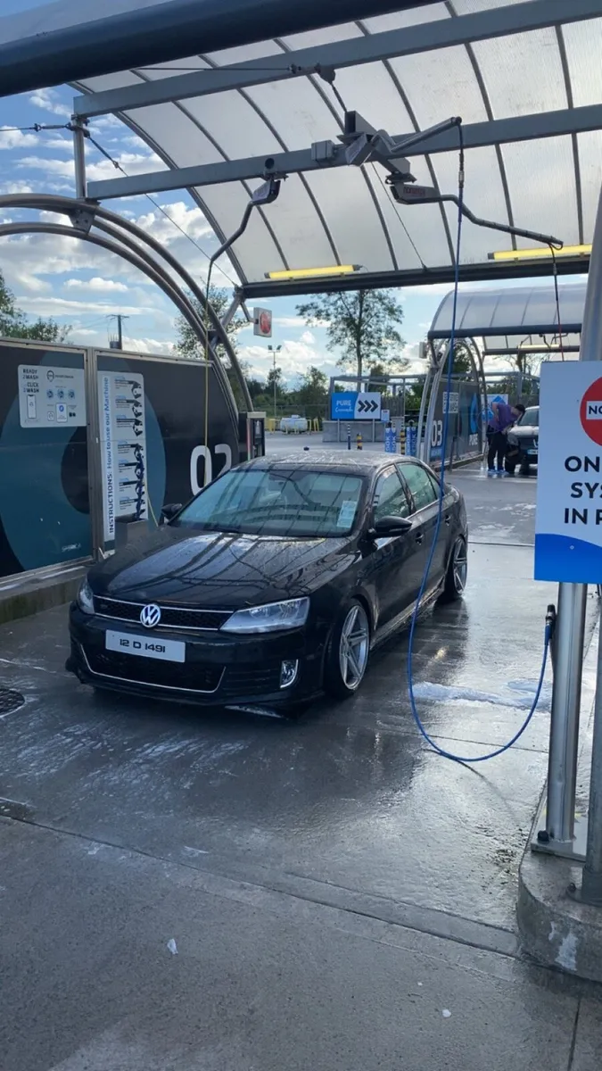 1.6 Jetta - Image 1