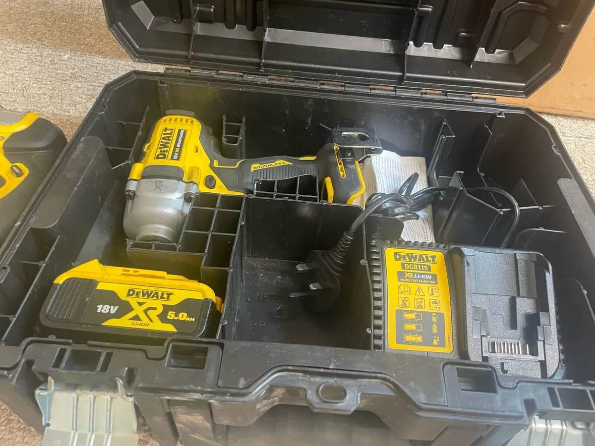 Dewalt impact wrench 1/2” - Image 1