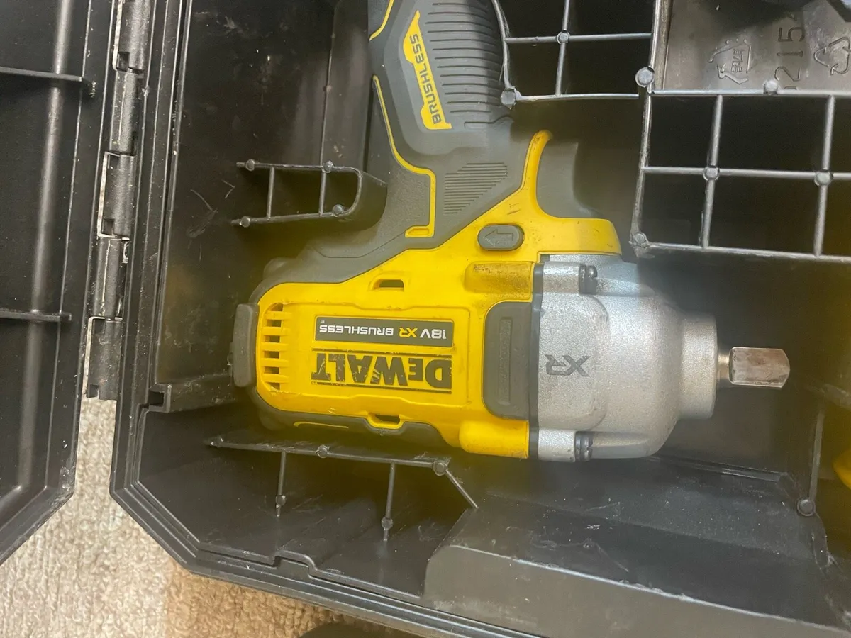 Dewalt impact wrench 1/2” - Image 2