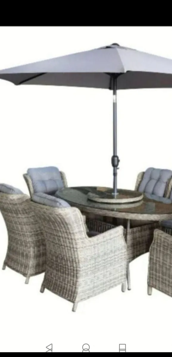 REDUCED TO CLEAR - Brand New 6 Seater Rattan  Set - Image 3