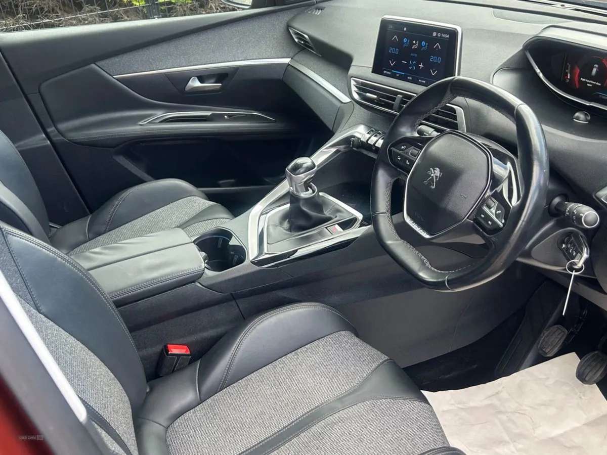 Peugeot 3008 Diesel Estate - Image 3