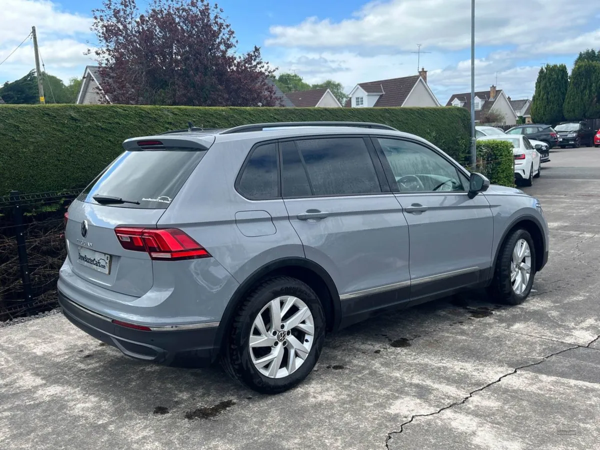 Volkswagen Tiguan Estate - Image 2