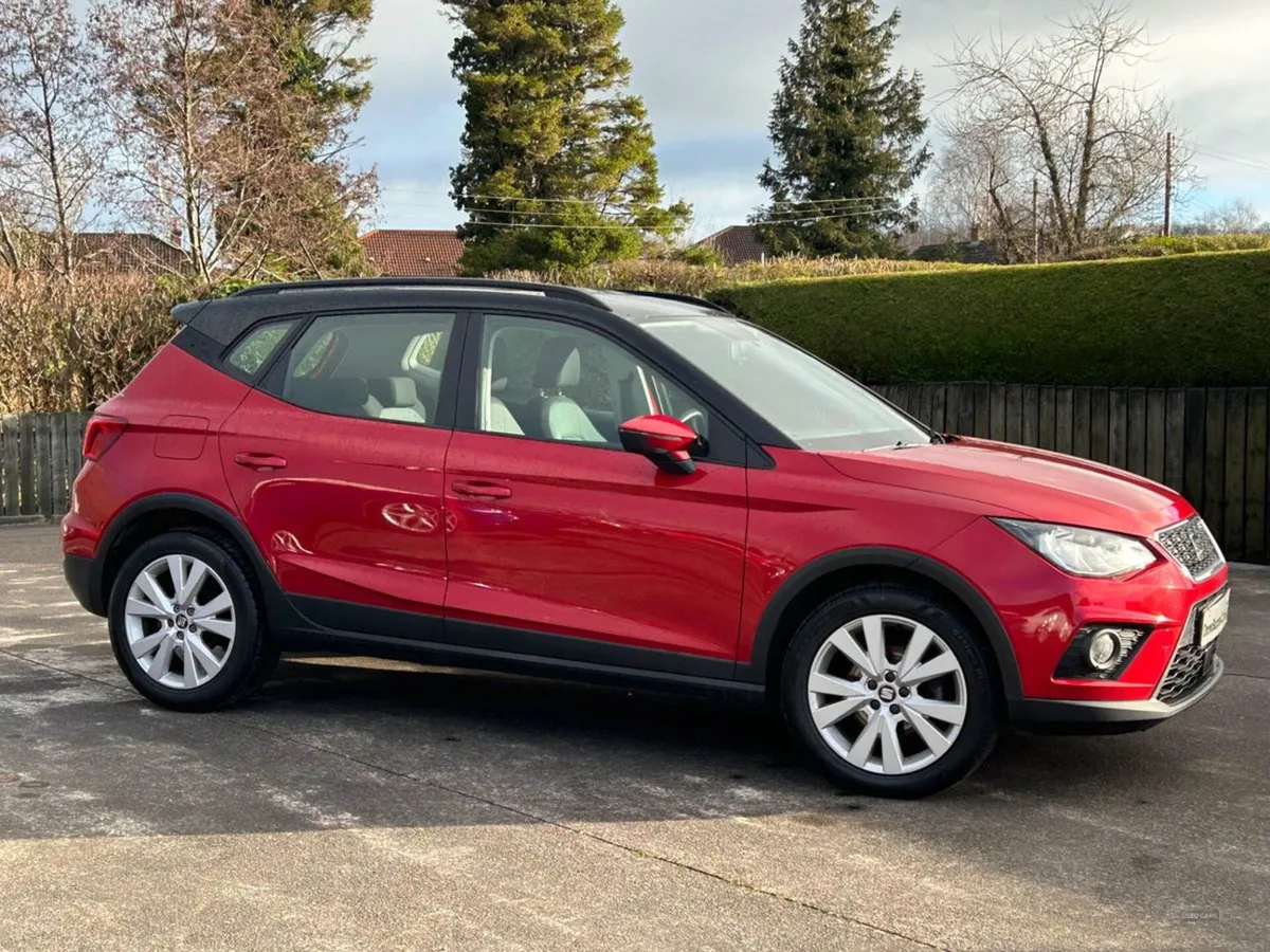 SEAT Arona Hatchback - Image 2