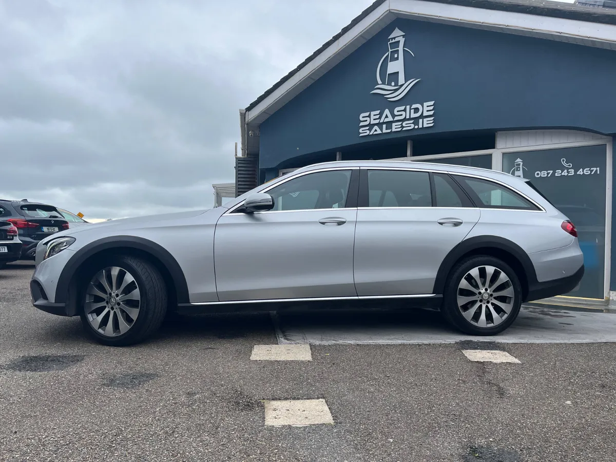 171 Mercedes E220 4Matic Allterrain - Image 2