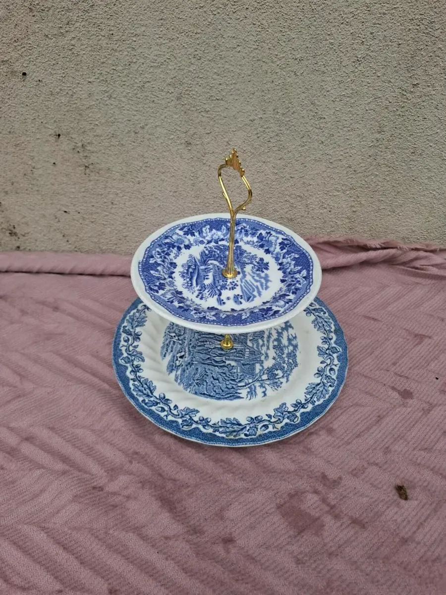 Blue 2 tiers cake stand - Image 1